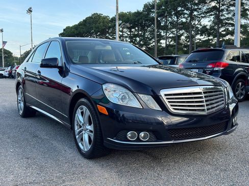 Used 2011 Mercedes-Benz E 350 4MATIC Sedan image 5