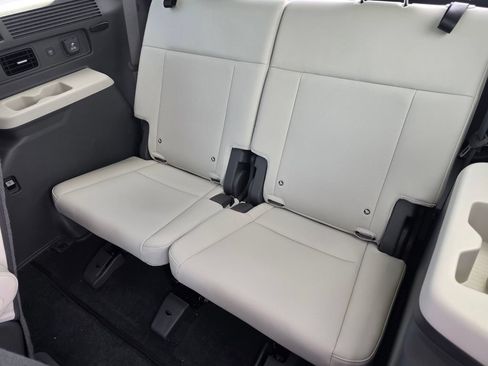 Used 2025 Hyundai Santa Fe Calligraphy AWD/4WD image 15