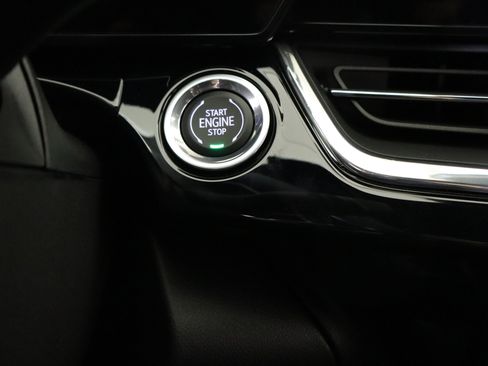 New 2026 Chevrolet Trax RS w/ Sunroof Package FWD image 33