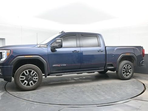Used 2022 GMC Sierra 2500 AT4 w/ AT4 Preferred Package AWD/4WD image 11