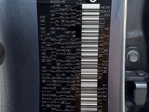 Used 2024 Toyota Corolla LE FWD image 27