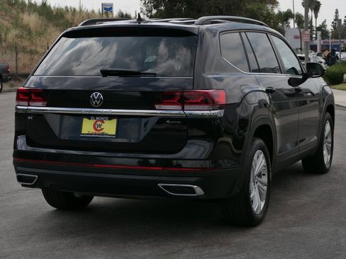 Used 2023 Volkswagen Atlas SE AWD/4WD image 2