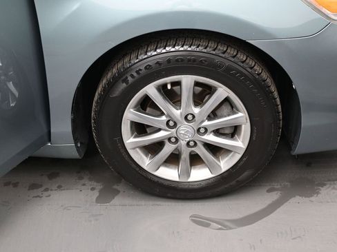 Used 2011 Toyota Camry Hybrid image 37