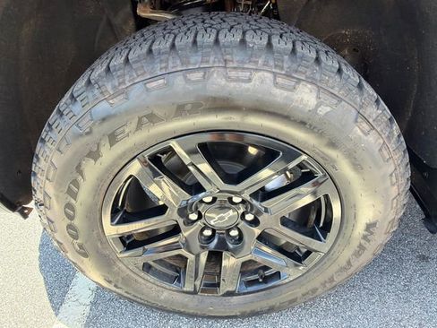 Used 2026 Chevrolet Silverado 1500 LT Trail Boss w/ Safety Package AWD/4WD image 11