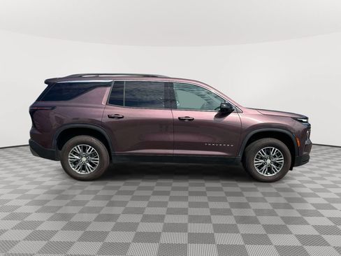 Used 2024 Chevrolet Traverse LT AWD/4WD image 8