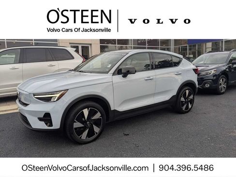 Used 2024 Volvo C40 Recharge Core AWD/4WD image 1