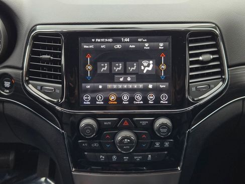 Used 2019 Jeep Grand Cherokee Limited image 26