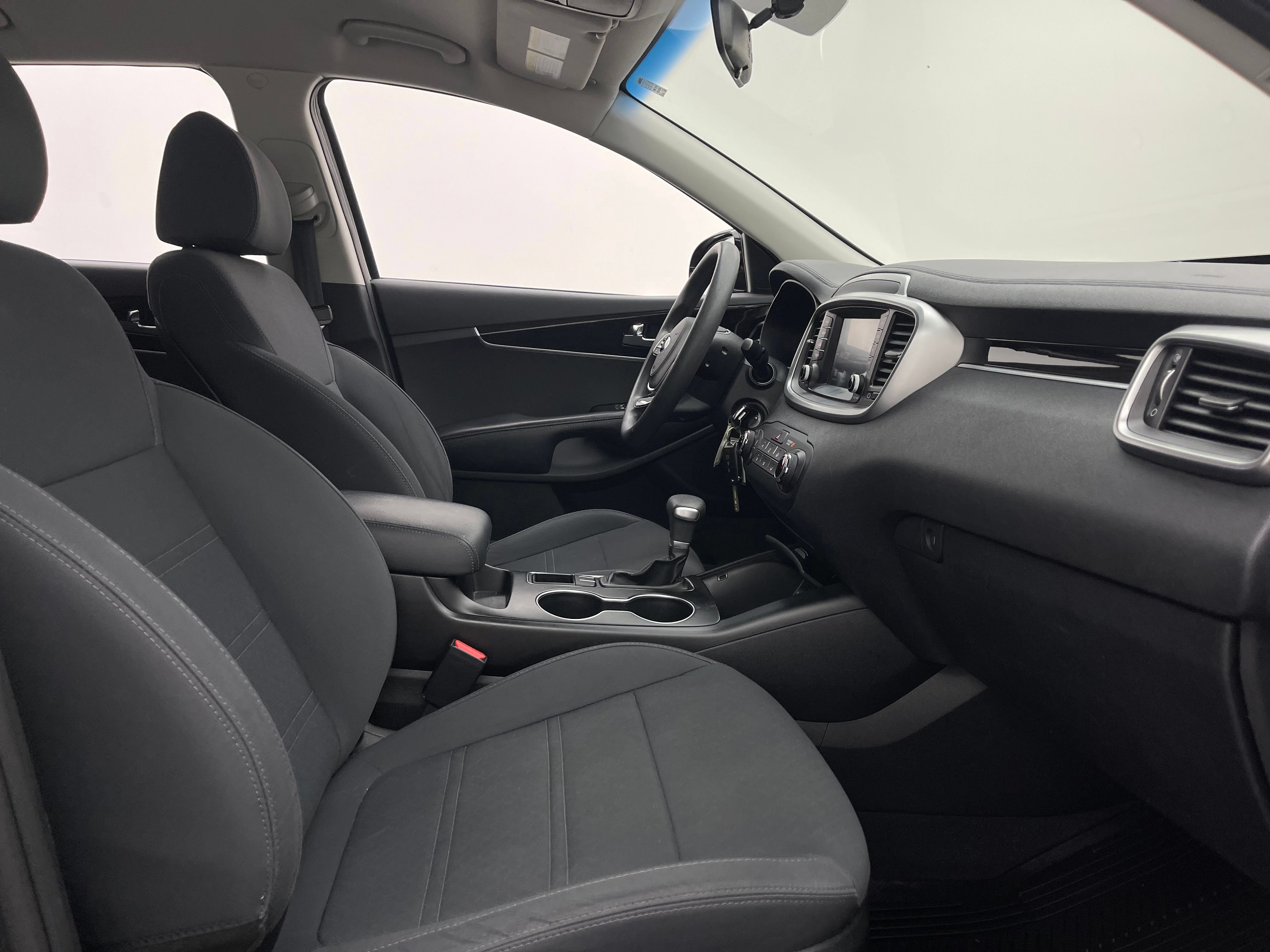 Used 2020 Kia Sorento LX FWD image 29