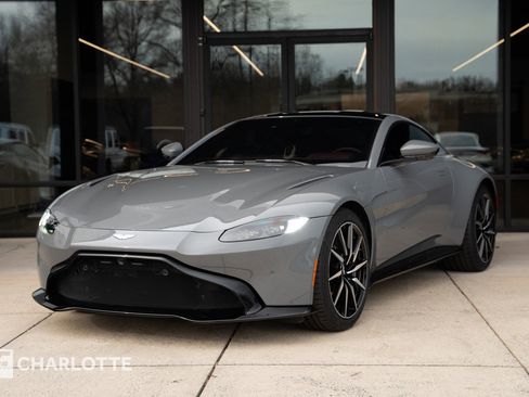 Used 2020 Aston Martin V8 Vantage Coupe image 7