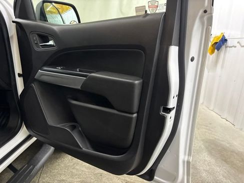 Used 2021 Chevrolet Colorado LT w/ Fleet Safety Package RWD image 17