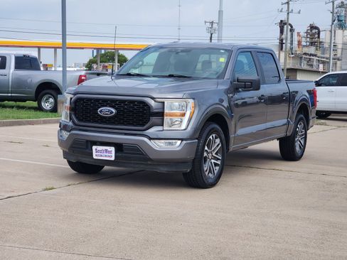 Used 2021 Ford F150 XL w/ STX Appearance Package RWD image 2