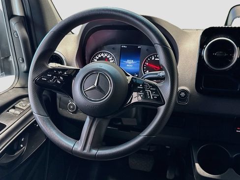 Used 2025 Mercedes-Benz Sprinter 2500 image 19