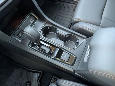 Certified 2025 Subaru Ascent Bronze Edition image 17