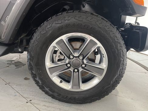 Used 2021 Jeep Wrangler Unlimited Sahara AWD/4WD image 17