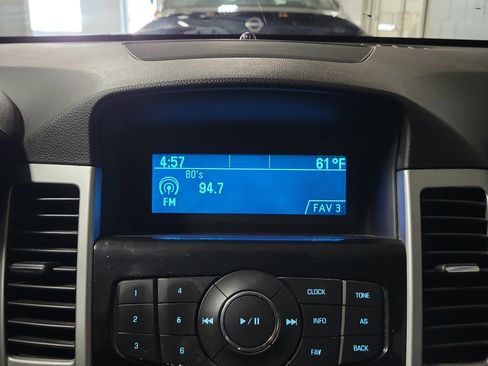 Used 2016 Chevrolet Cruze LT FWD image 27
