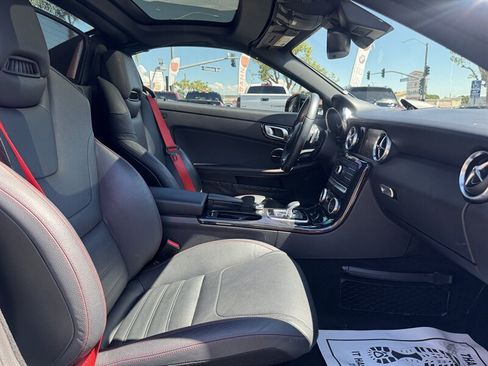 Used 2017 Mercedes-Benz SLC 300 image 36