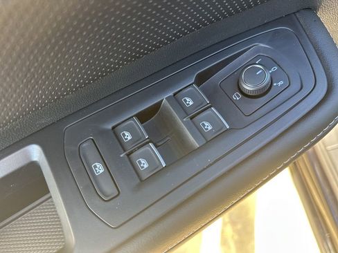 New 2026 Volkswagen Atlas Cross Sport SEL Premium R-Line AWD/4WD image 11