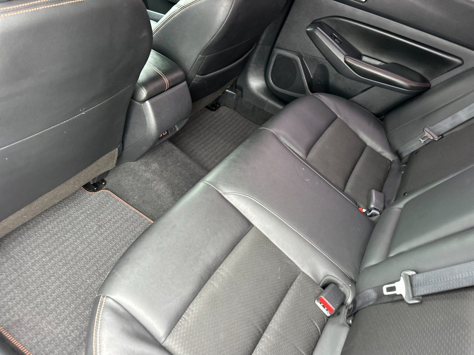 Used 2022 Nissan Altima 2.5 SR FWD image 11