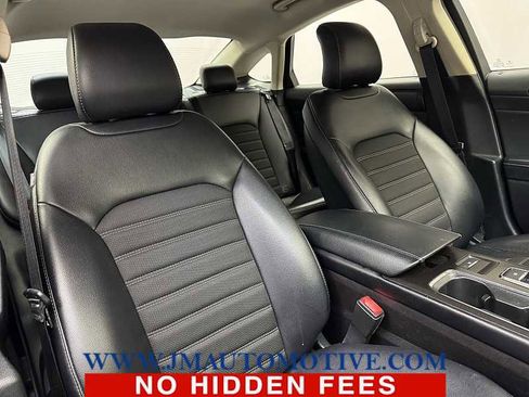 Used 2018 Ford Fusion SE w/ Equipment Group 201A FWD image 20