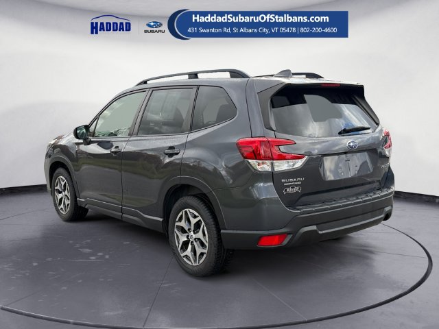 Used 2021 Subaru Forester Premium AWD/4WD image 3