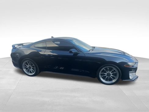 Used 2021 Ford Mustang GT Premium w/ GT Performance Package RWD image 2