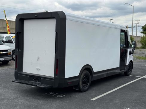 Used 2024 Chevrolet Brightdrop 600 w/ Commercial Equipment Package AWD/4WD image 21