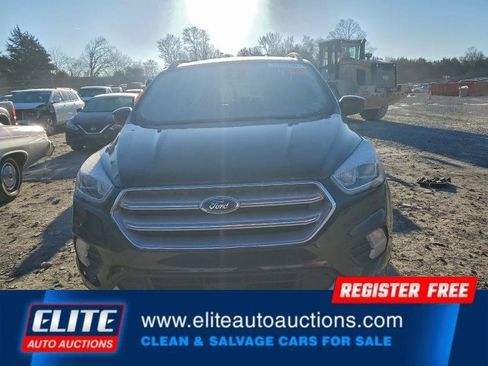 Used 2018 Ford Escape SEL w/ Ford Safe & Smart Package image 9