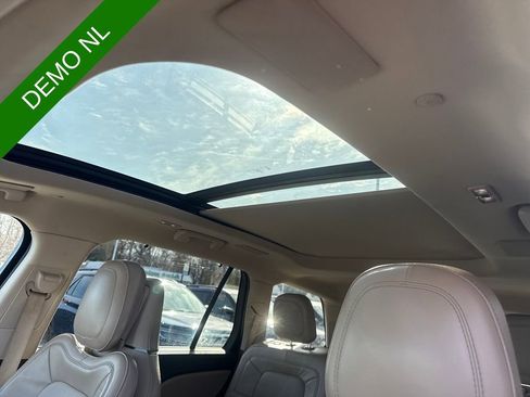 Used 2023 Lincoln Aviator Grand Touring w/ Equipment Group 301A AWD/4WD image 24