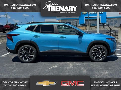 New 2026 Chevrolet Trax RS w/ Sunroof Package FWD image 18
