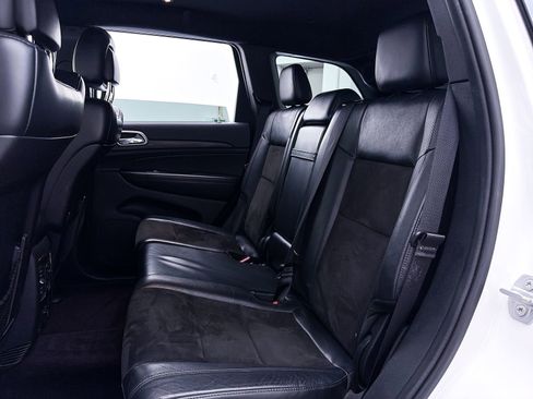 Used 2019 Jeep Grand Cherokee Altitude RWD image 30