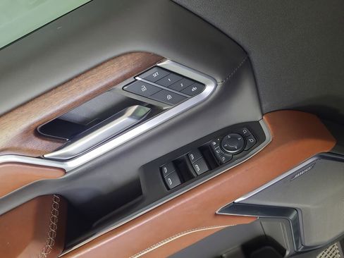 Used 2024 GMC Sierra 2500 Denali Ultimate image 19