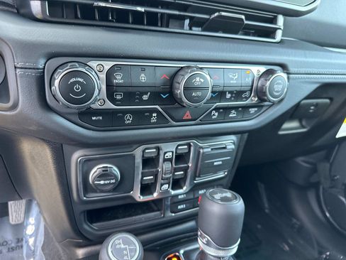 New 2025 Jeep Wrangler Sahara w/ Safety Group image 22