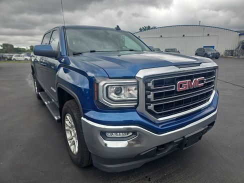 Used 2018 GMC Sierra 1500 SLE w/ SLE Value Package AWD/4WD image 3