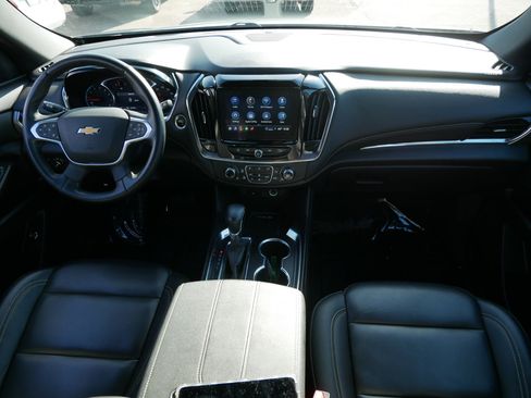 Used 2023 Chevrolet Traverse LT AWD/4WD image 10