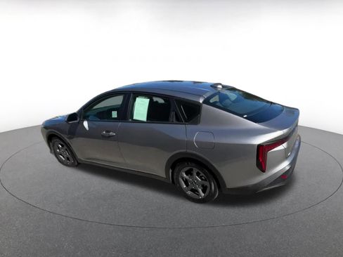 Used 2025 Kia K4 LXS image 9