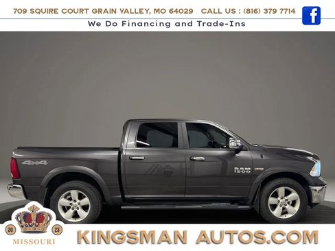 Used 2018 RAM 1500 SLT AWD/4WD image 3
