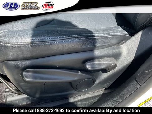 Used 2019 Jeep Cherokee Latitude w/ Popular Appearance Group FWD image 10