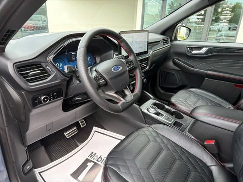 Used 2023 Ford Escape ST-Line Elite w/ Premium Technology Package AWD/4WD image 30