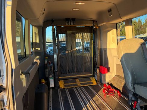 Used 2017 Ford Transit 350 XL RWD image 30