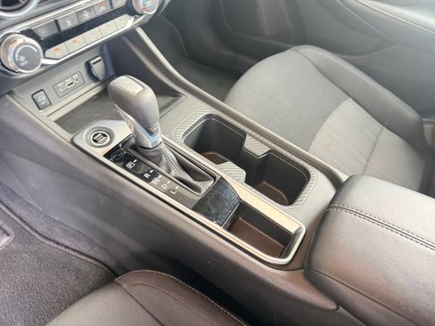 Used 2025 Nissan Sentra SV FWD image 40