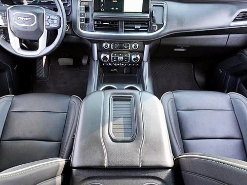 Used 2024 GMC Yukon SLT RWD image 22