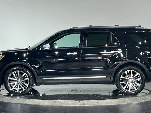Used 2017 Ford Explorer Platinum AWD/4WD image 6