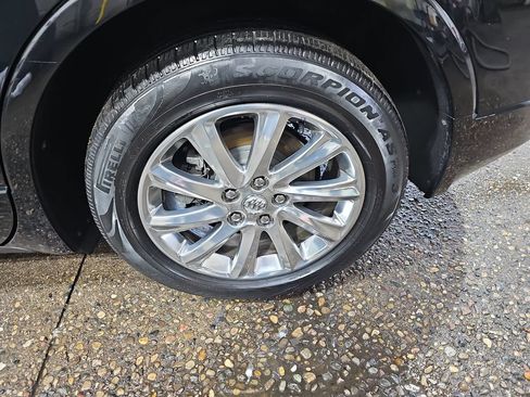 Used 2020 Buick Envision Essence FWD image 38