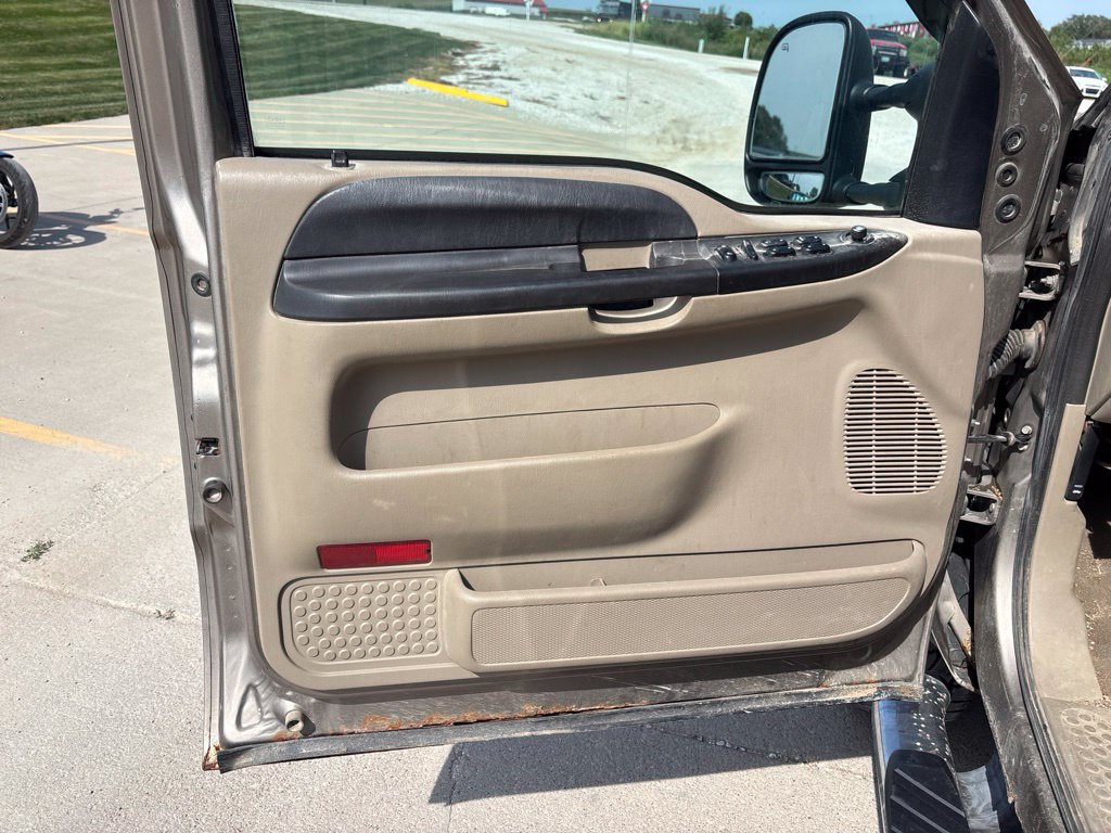 Used 2006 Ford F250 4x4 Crew Cab Super Duty image 14