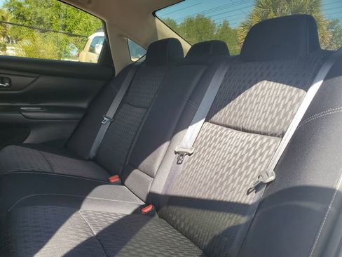 Used 2016 Nissan Altima 2.5 S w/ Power Driver Seat Package FWD image 14