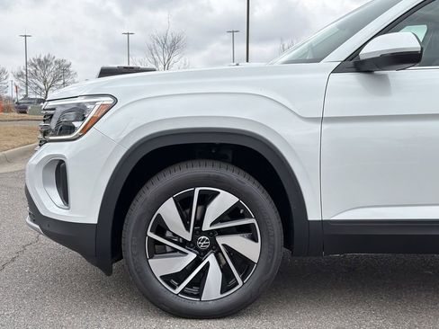 New 2026 Volkswagen Atlas SE image 9