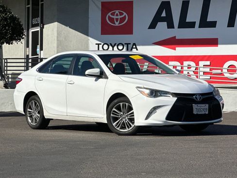 Used 2017 Toyota Camry SE image 8