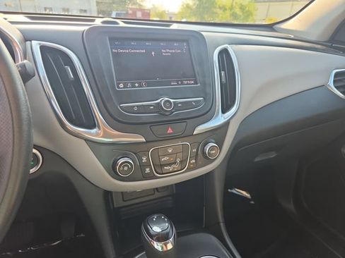 Used 2020 Chevrolet Equinox LS FWD image 15