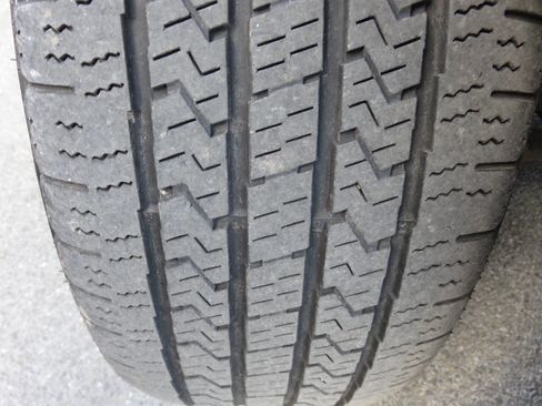 Used 2016 Chevrolet Suburban LT image 38