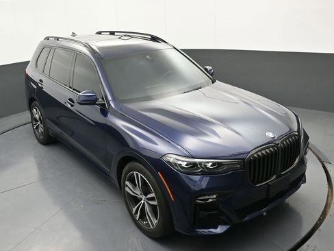 Used 2022 BMW X7 xDrive40i w/ M Sport Package image 32